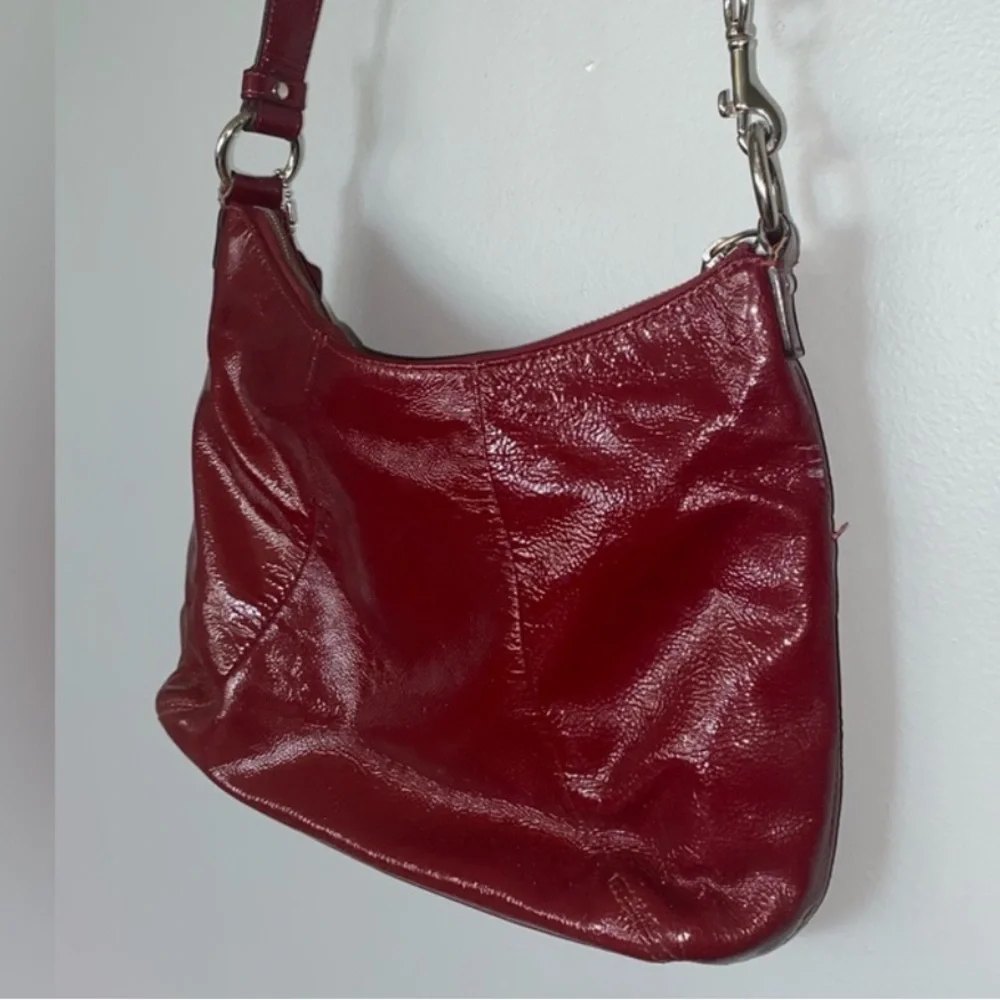 COACH Vintage SOHO Red Patent Leather Hobo Crossbody Shoulder Handbag GUC - Picture 3 of 6